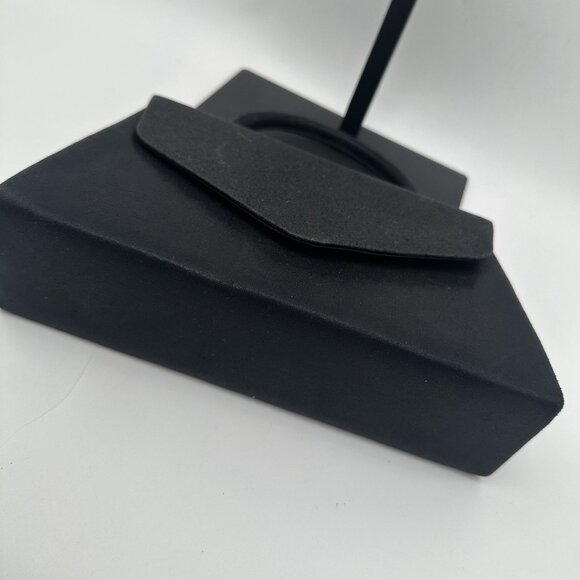 Vintage-Inspired Black Sparkly Clutch With Chain Strap & Magnetic Closure - Picture 3 of 5